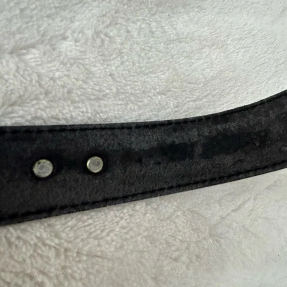 Izod Black Leather Belt with Silvertone Golf Motif Medallions‎ & Tip